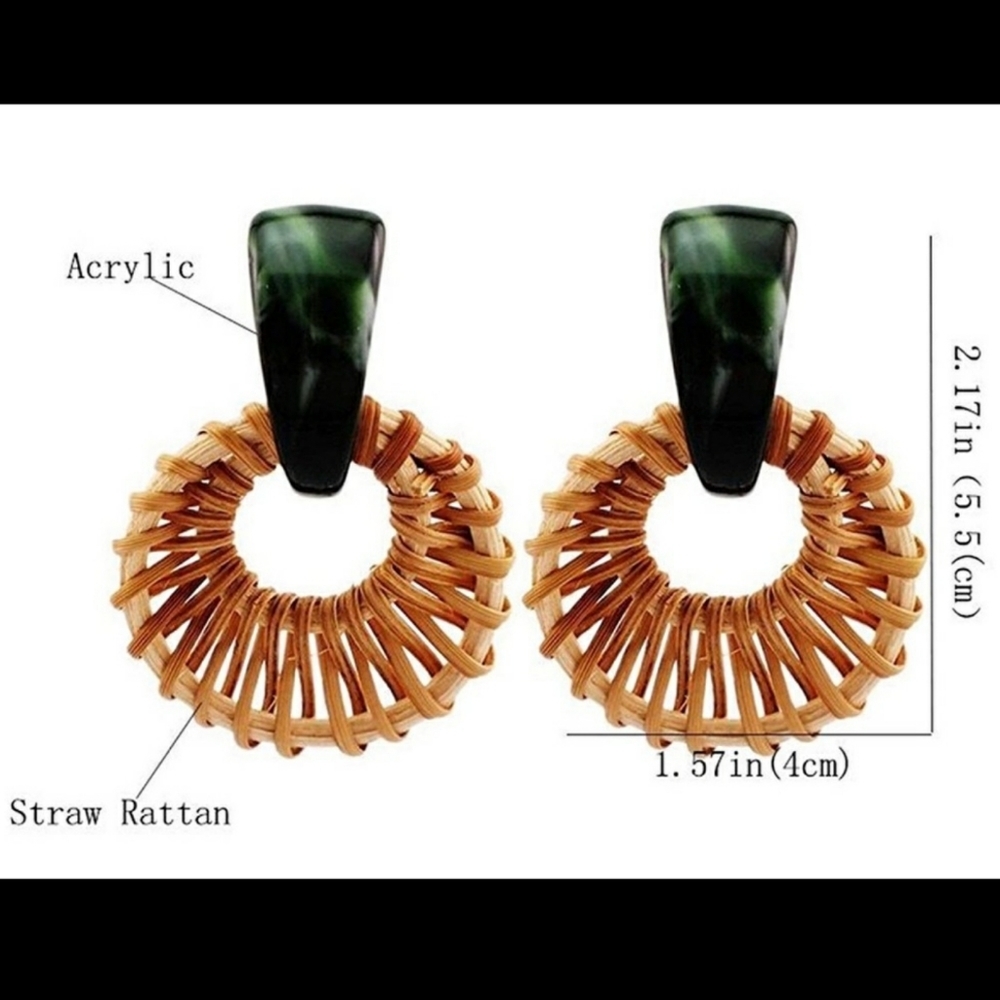 New Woven Rattan and Green Acrylic Earrings - Picture 4 of 6